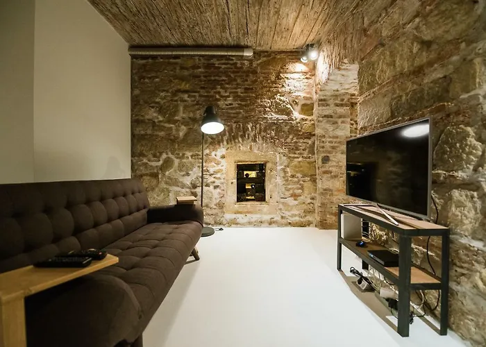 Old Central Apartment